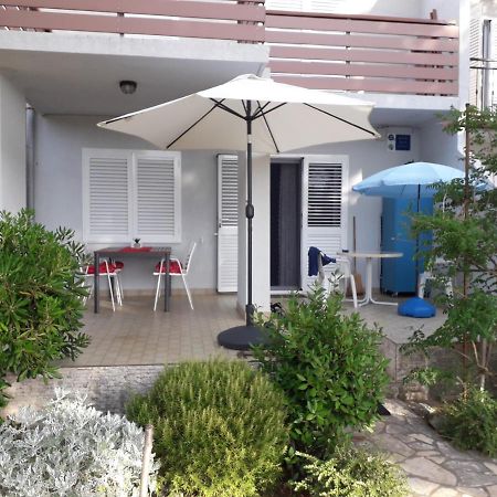 Holiday Home โนวาลยา ภายนอก รูปภาพ